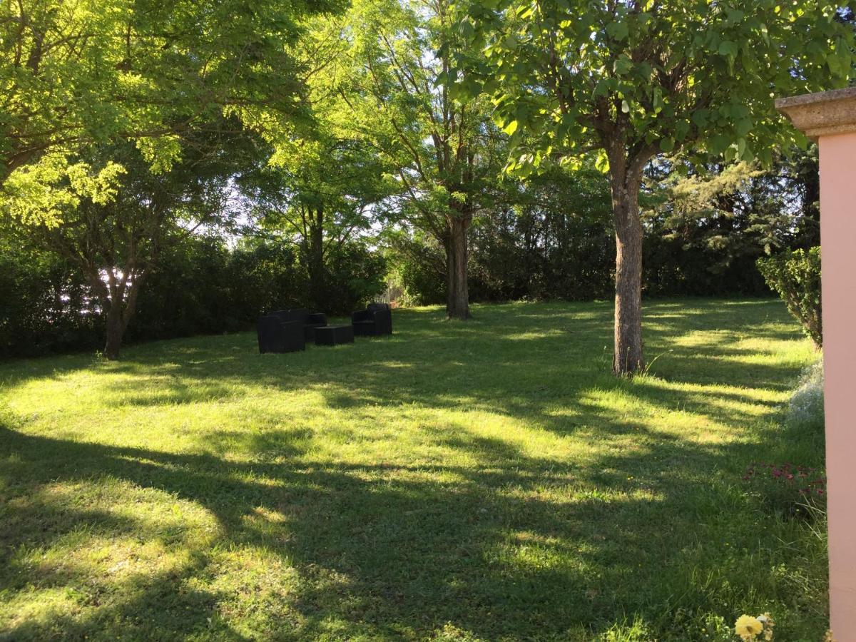 B&B Gite D'Ayran Saint Quentin la Poterie Bagian luar foto
