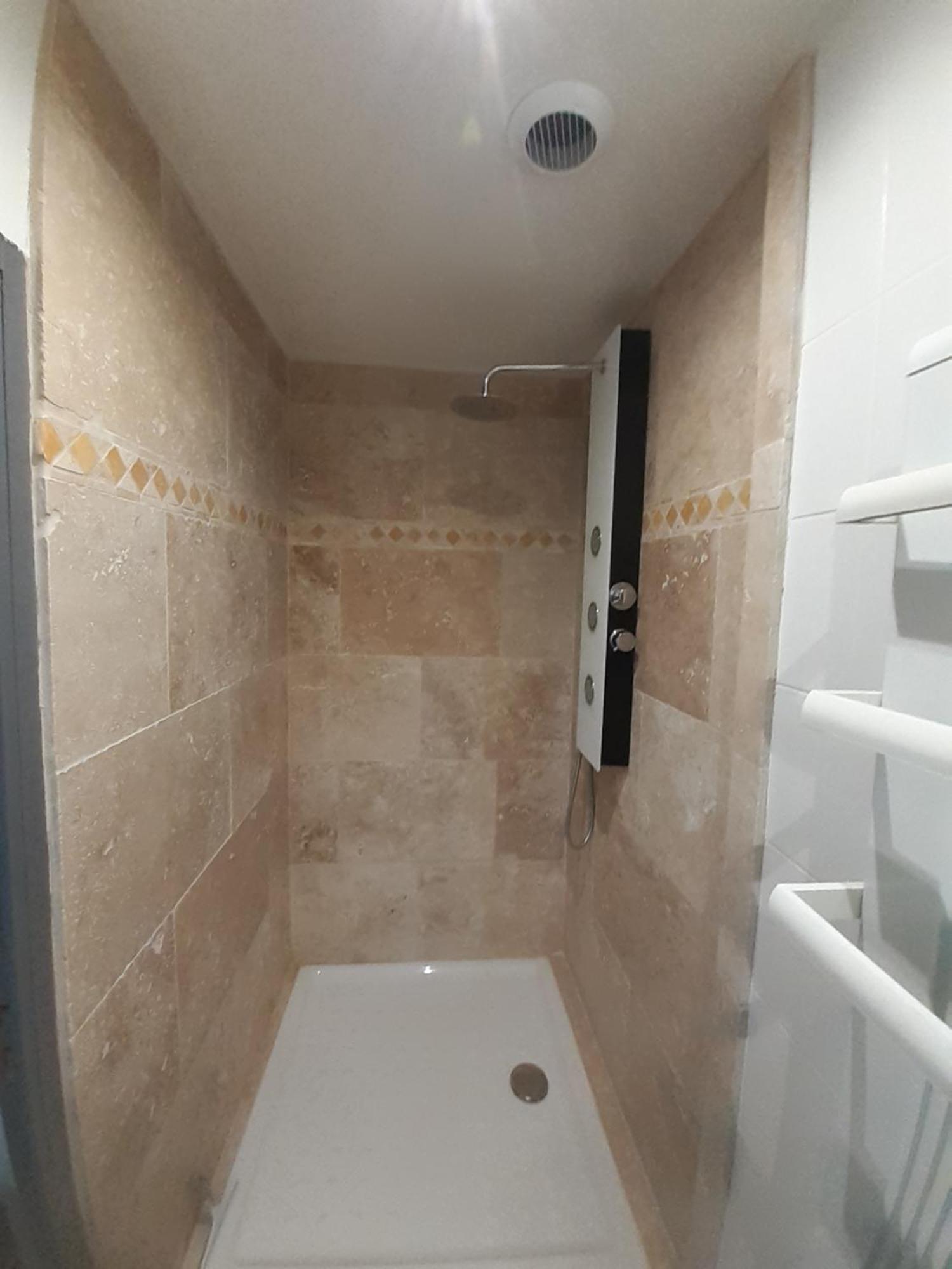 B&B Gite D'Ayran Saint Quentin la Poterie Bagian luar foto